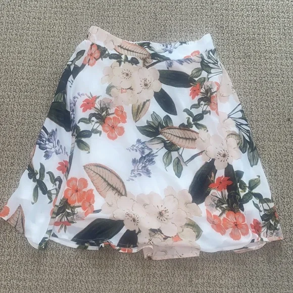 Philosophy Skirt XS - Picture 2 of 2